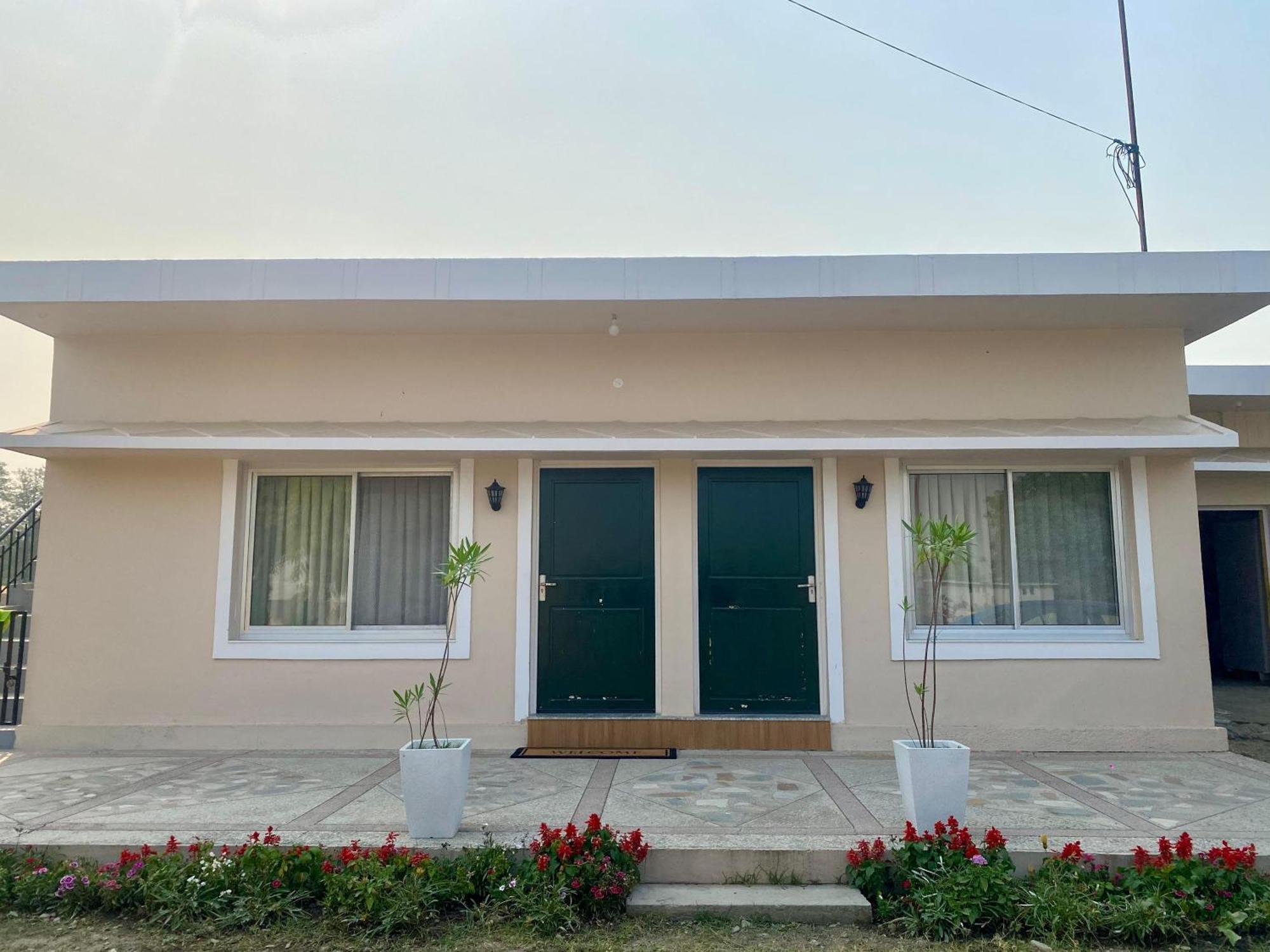 The Bougainvillea Cottage Farmstay Near Dehradun , 2 Bedroom Private Cottage Next To Fields And Orchards With Hill Views Extérieur photo